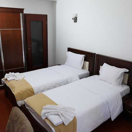 Bruti Hotel プリズレン エクステリア 写真