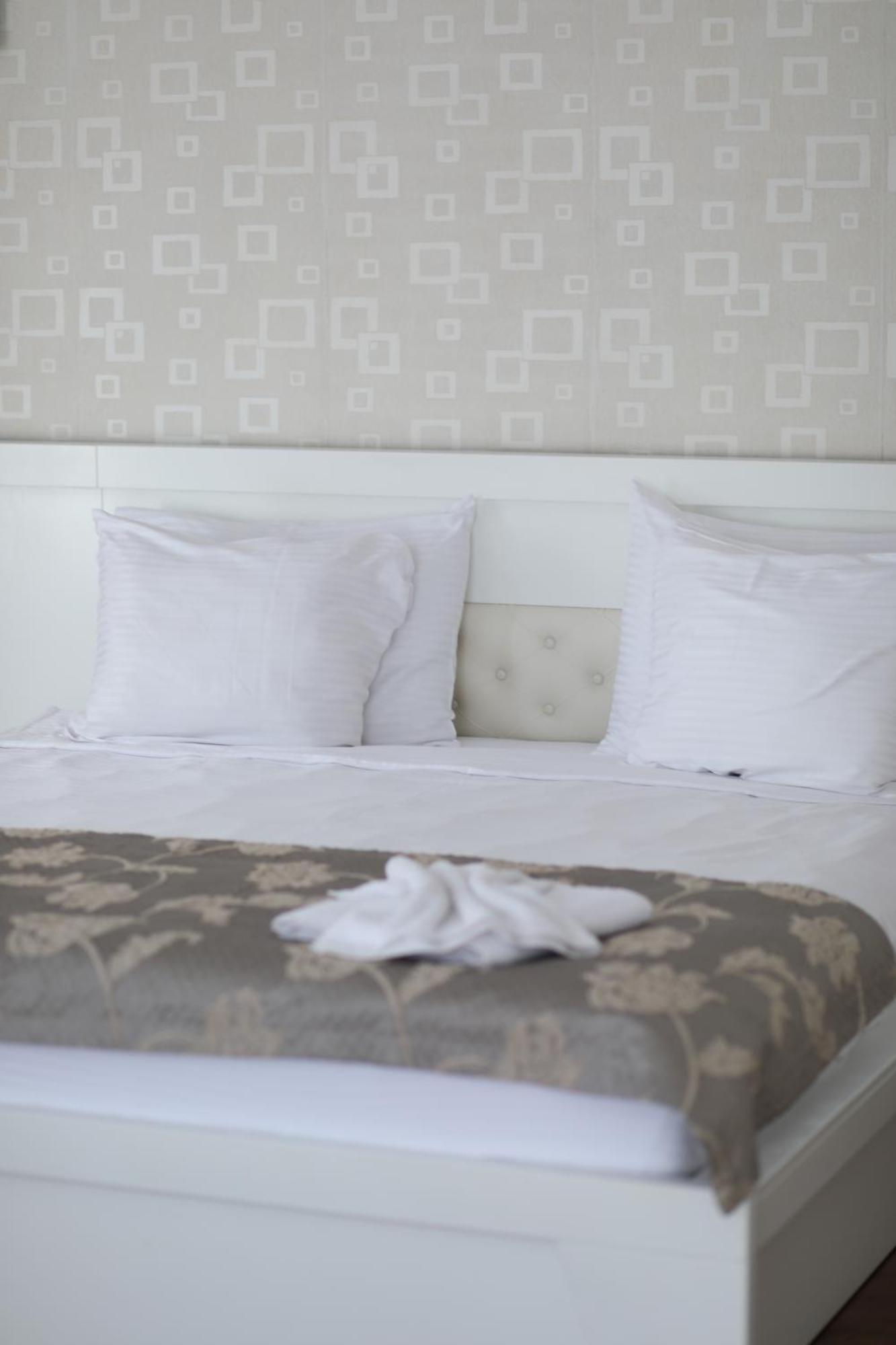Bruti Hotel プリズレン エクステリア 写真